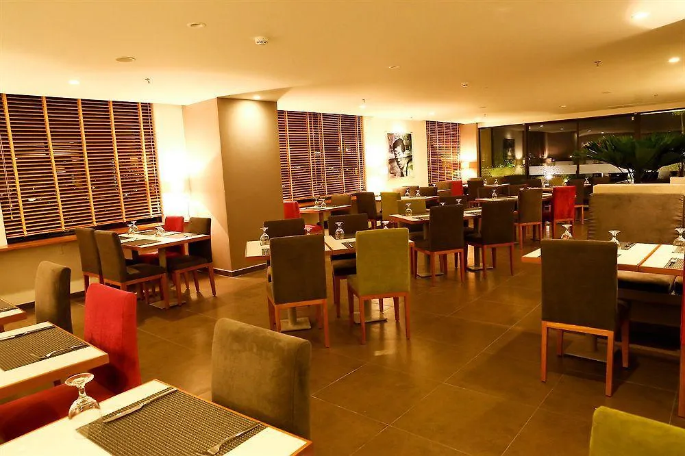 Emm Hotel Saigon Хошимин