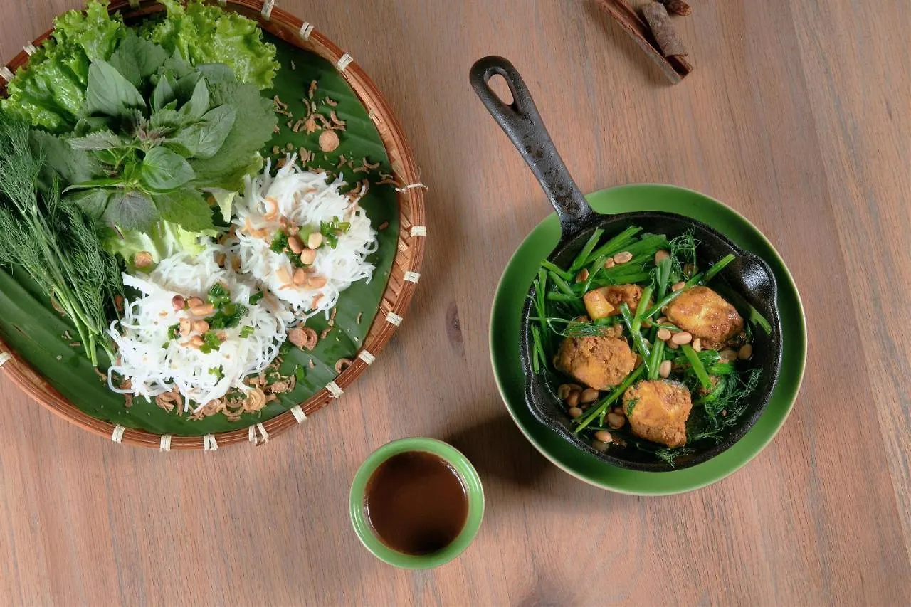 Emm Hotel Saigon Хошимин Вьетнам